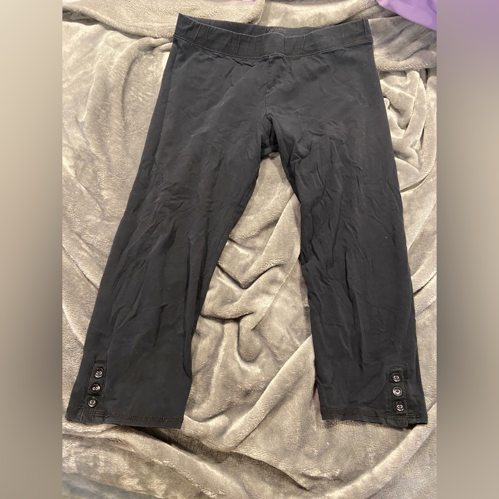 Black button leggings